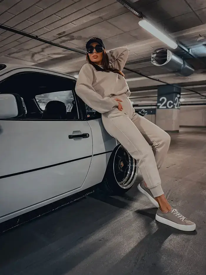 dres damski, beżowy komplet dresowy, spodnie dresowe