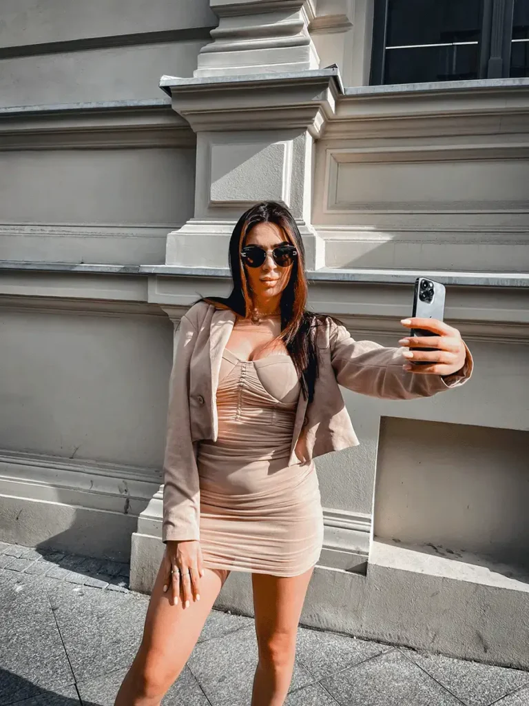 Marynarka beżowa oversize – damska